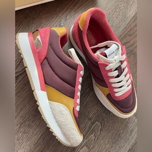Gorgeous comfy MK sneaker, size 7. NWT